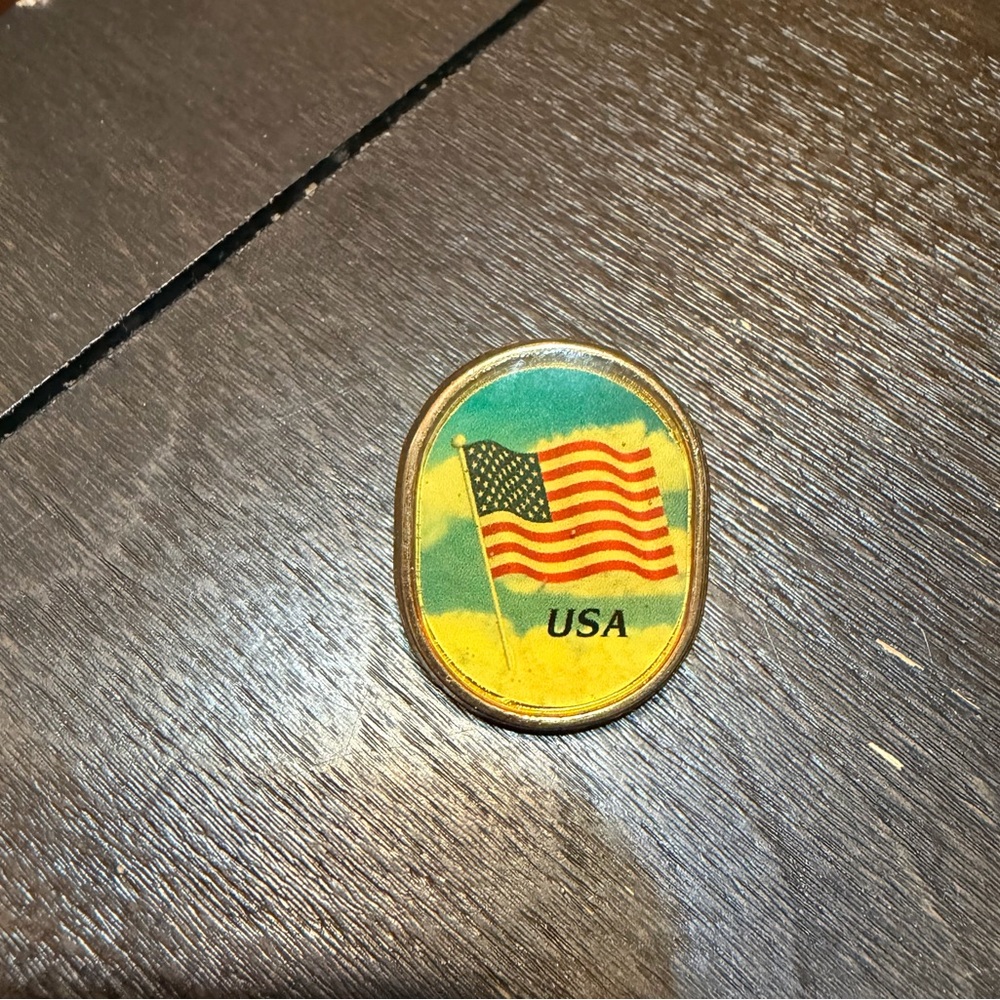 Vintage USA Flag Pin